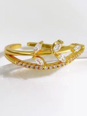Dainty VOROCO Leaf-Design Ring | 18K Gold Plating & Cubic Zirconia Accents